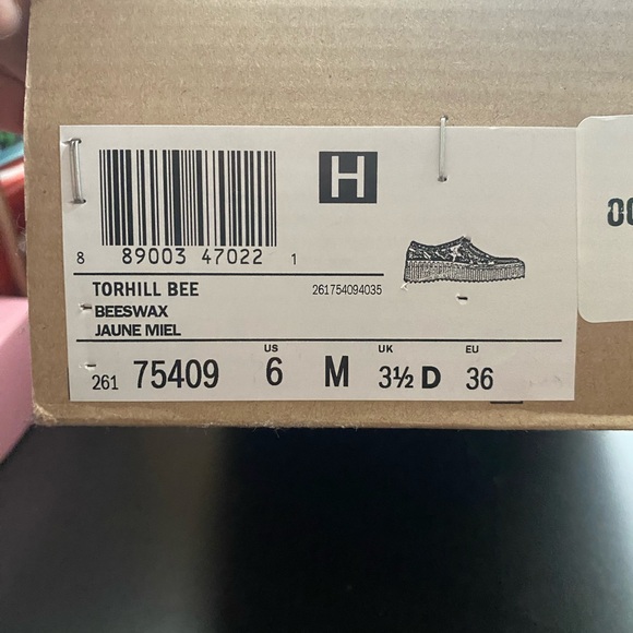 NWOB Clark's Torhill Bee in Beeswax Size 6 - Picture 5 of 5